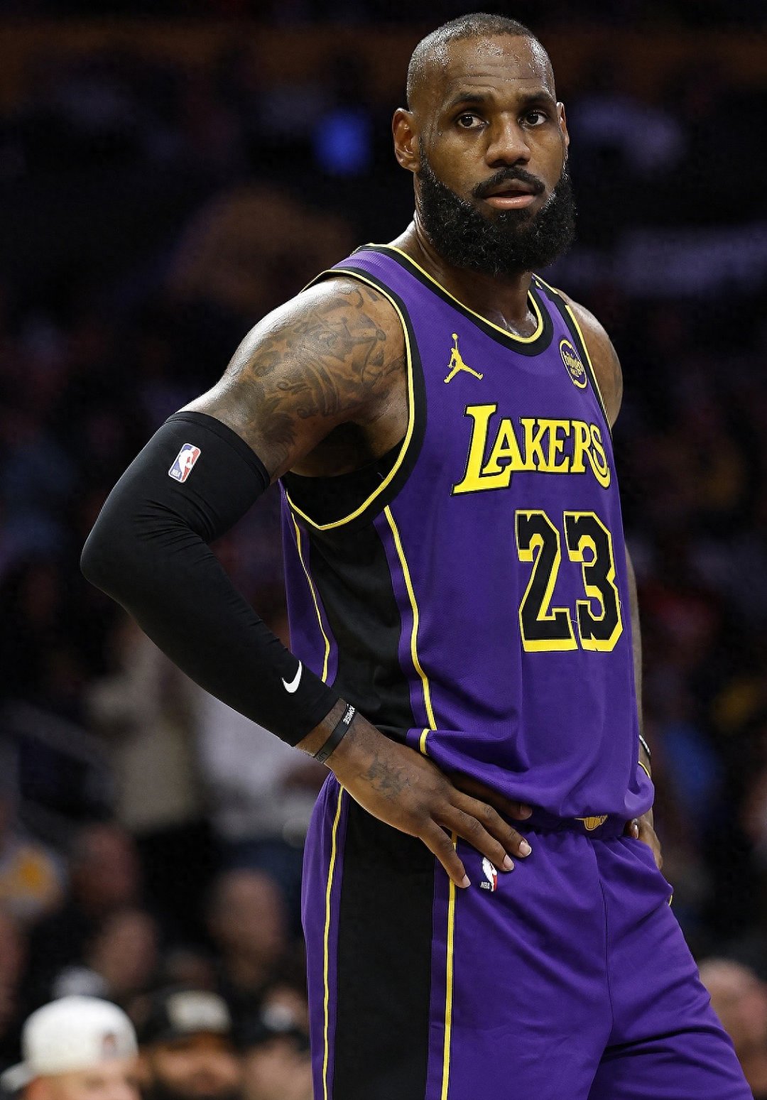 关于勇士不断突破！，詹姆斯连续十二场比赛得分超过出色发挥气势如虹延续的信息-九游官网